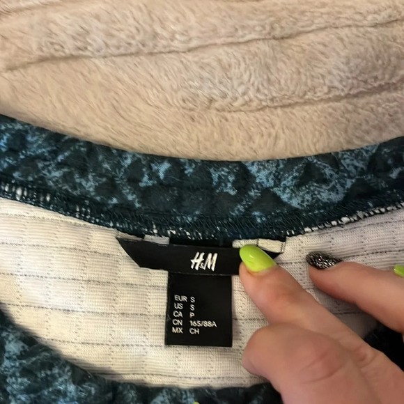 SM316 H&M quilted crew neck shirt - Picture 8 of 9